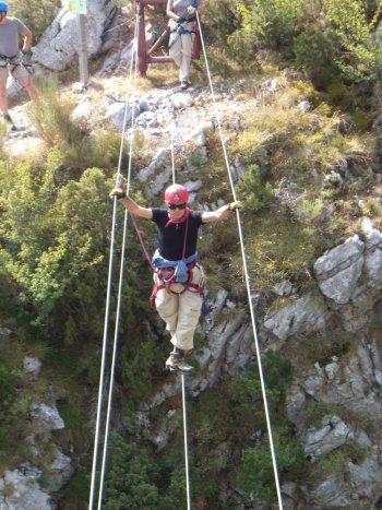 Paolo sul ponte himalayano (54111 bytes)